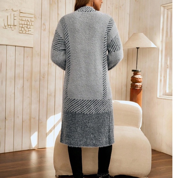 Cozy Color Block Stripes Fuzzy Open Front Cardigan - Picture 2 of 9